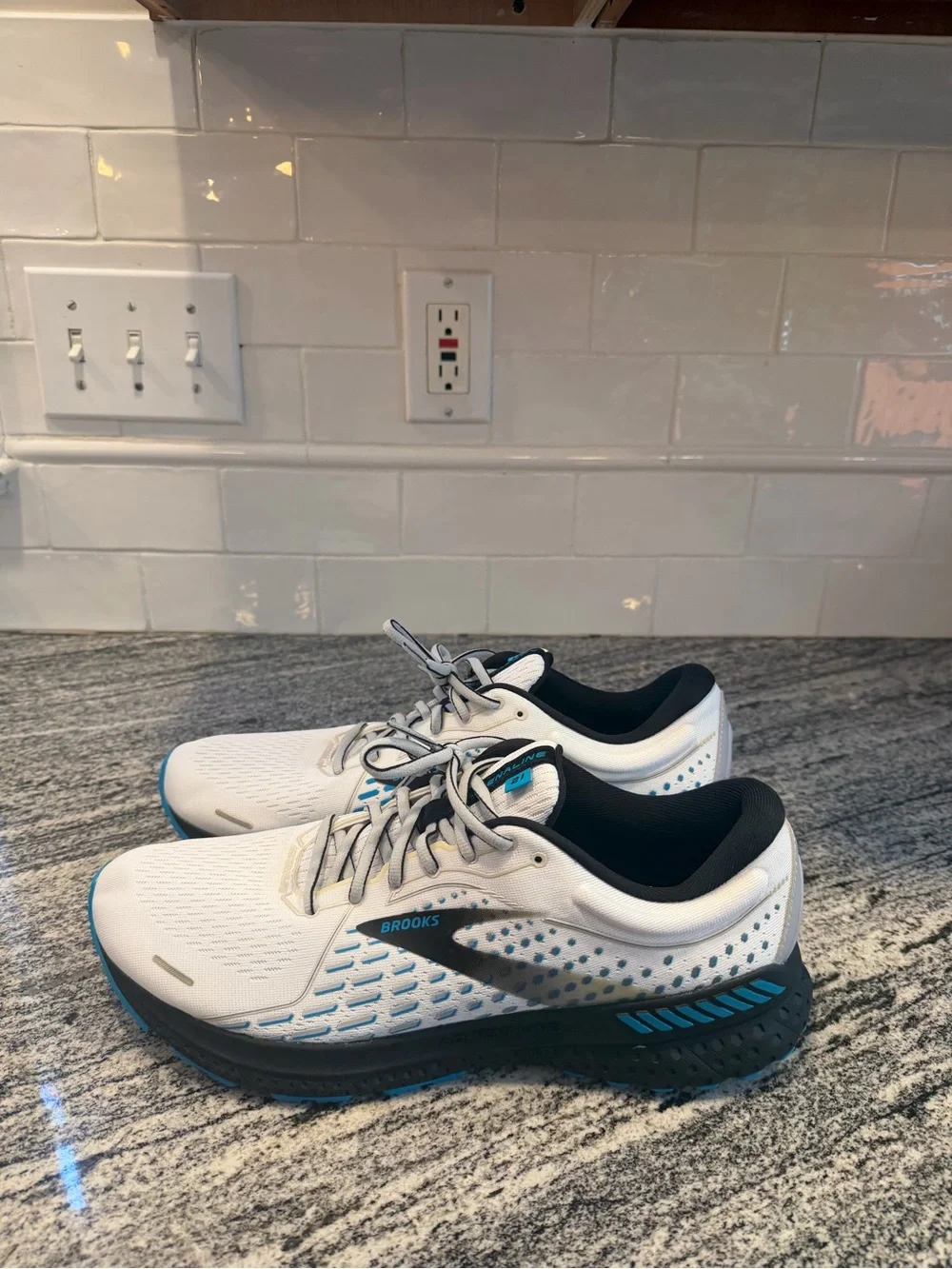 Men’s Brooks Adrenaline 21 Size 12